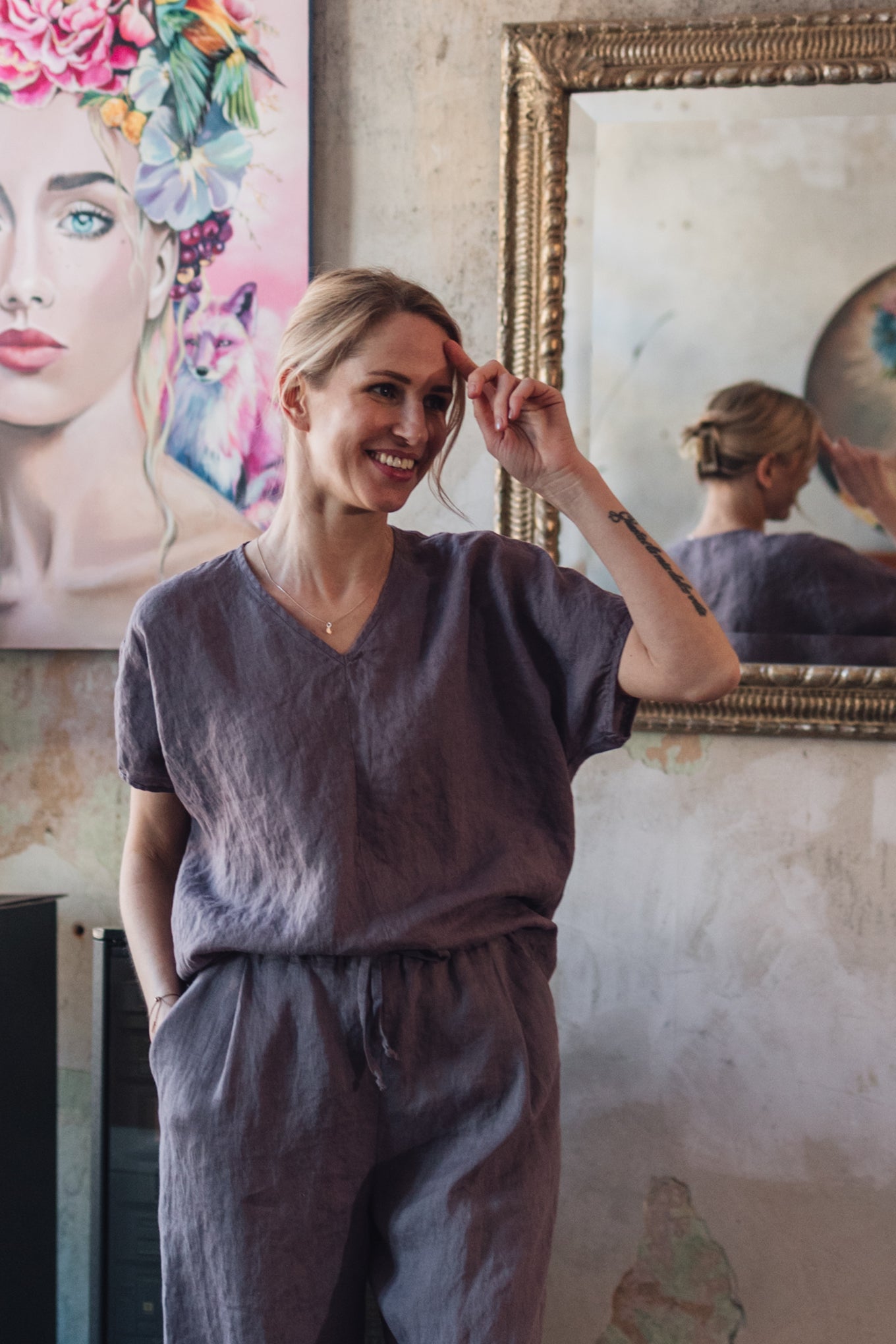 Linen V-neck Top "Lilly"