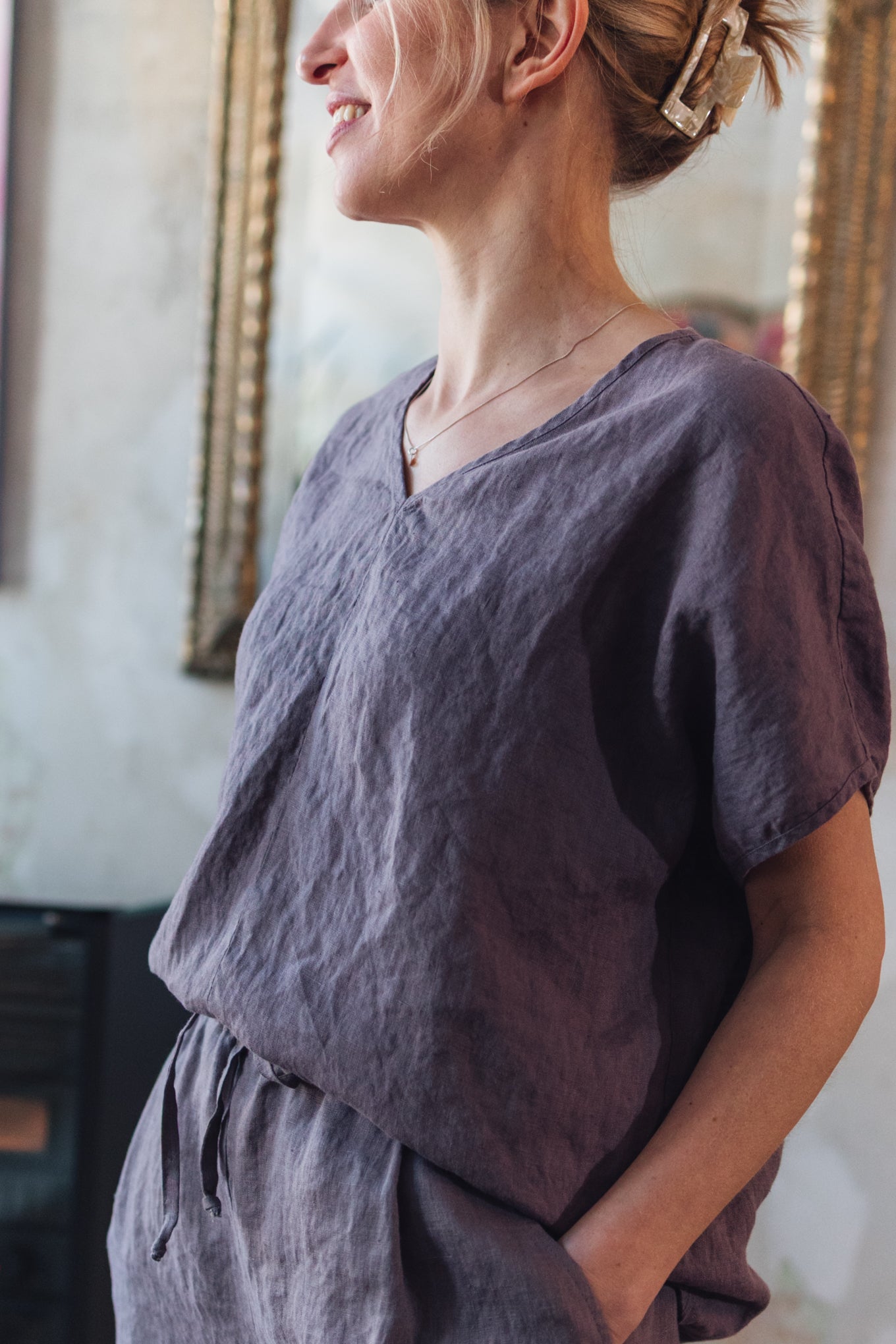 Linen V-neck Top "Lilly"