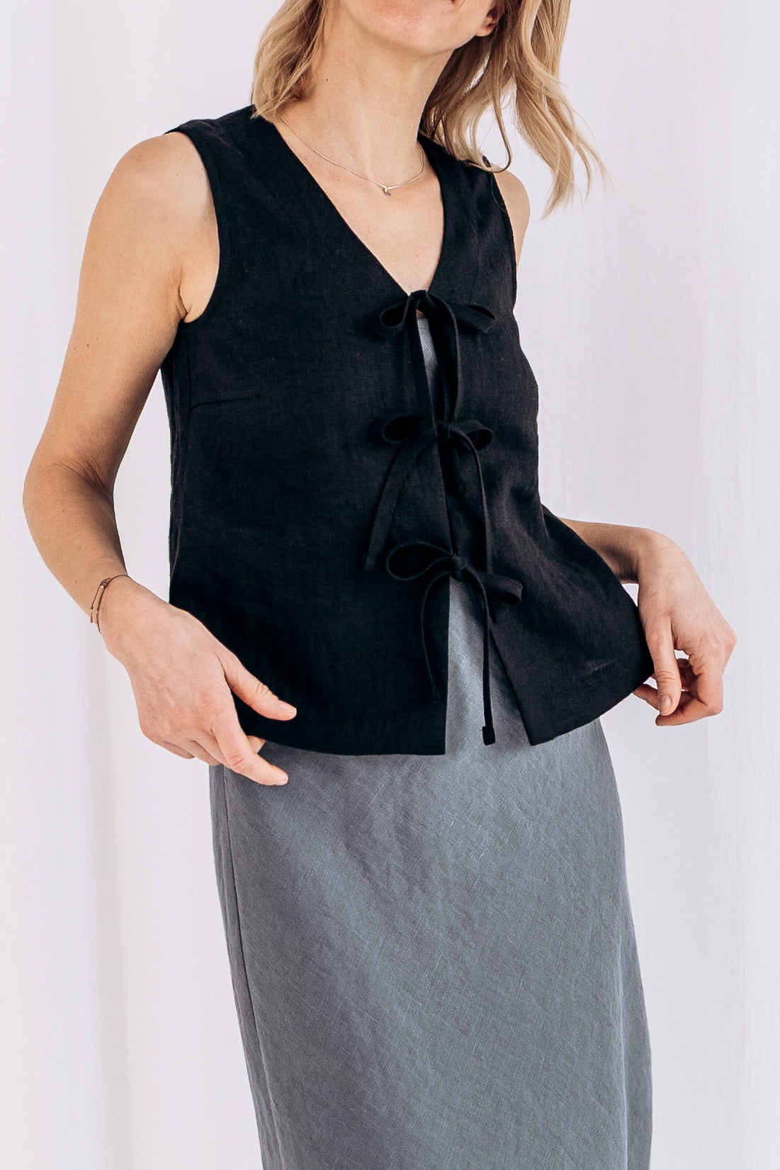 Sleeveless Linen Top "Luise"