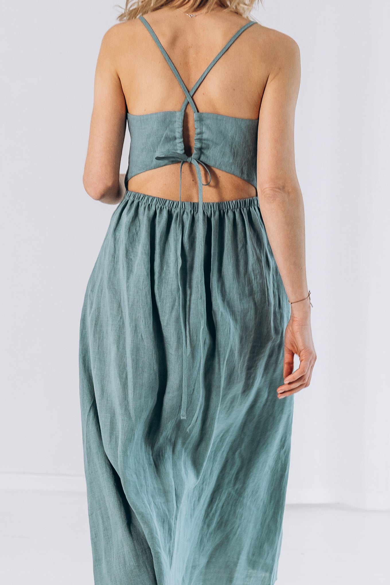 Sommerlicher Kleid aus Leinen "Liga"