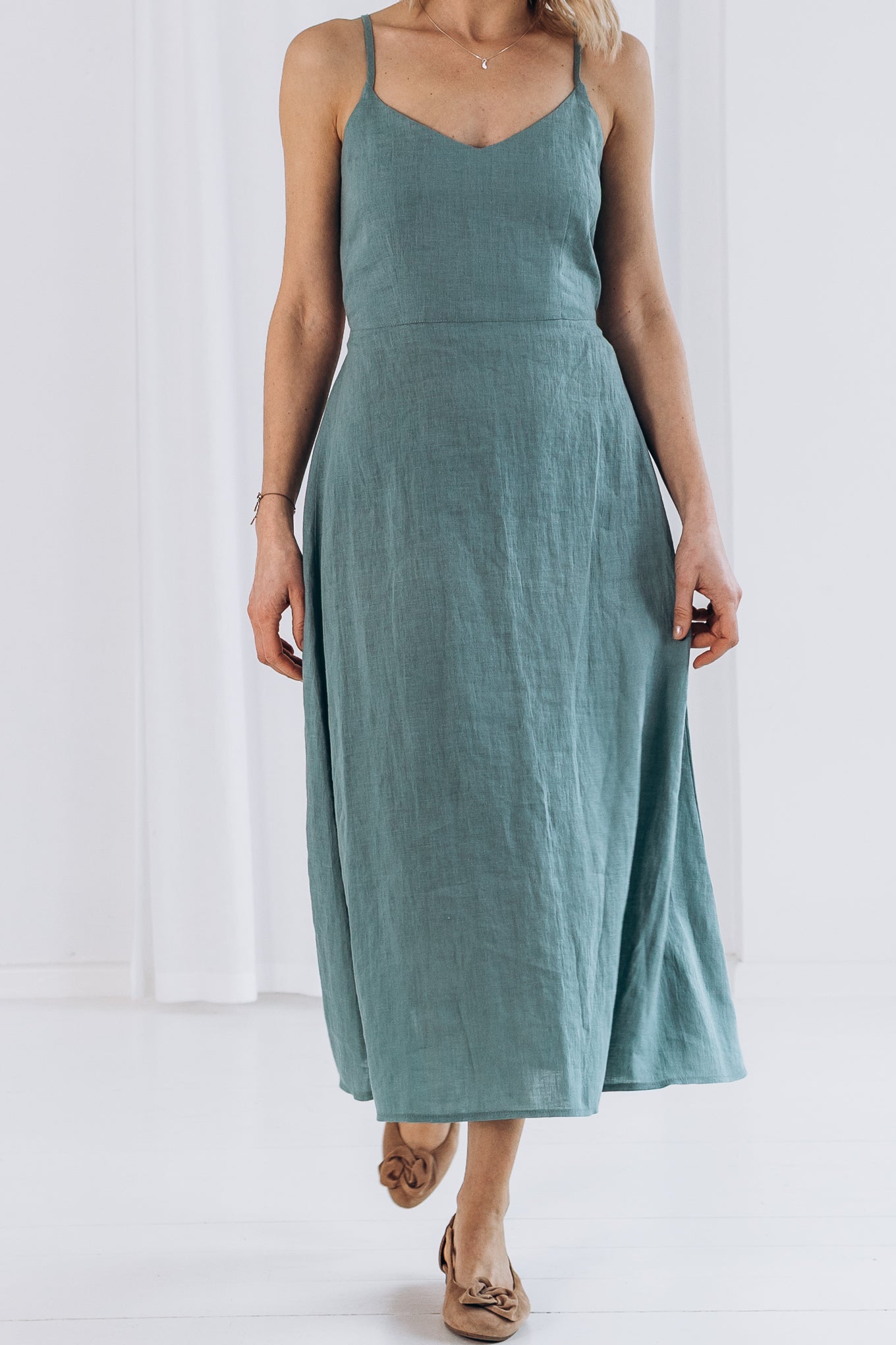 Sommerlicher Kleid aus Leinen "Liga"