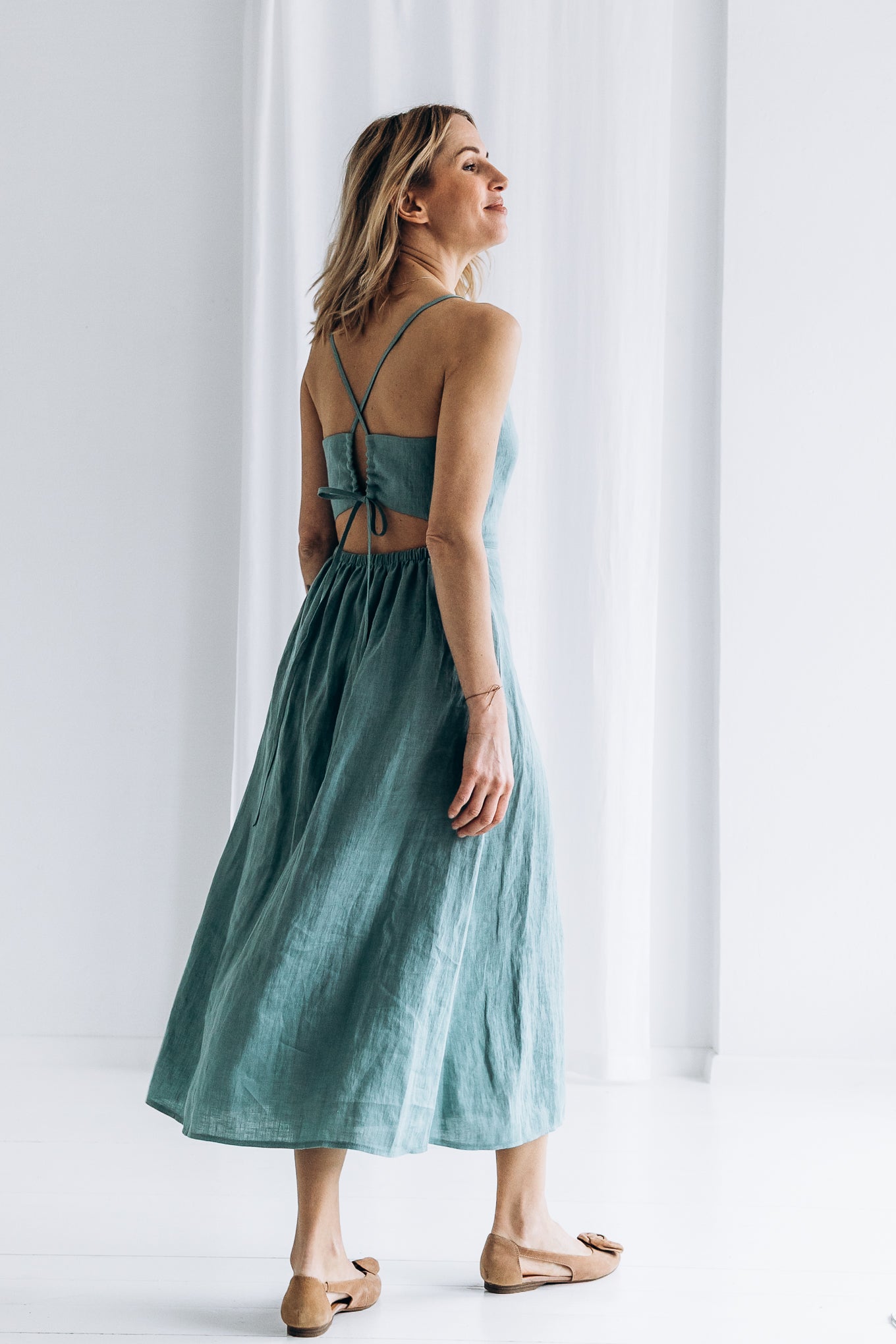 Sommerlicher Kleid aus Leinen "Liga"