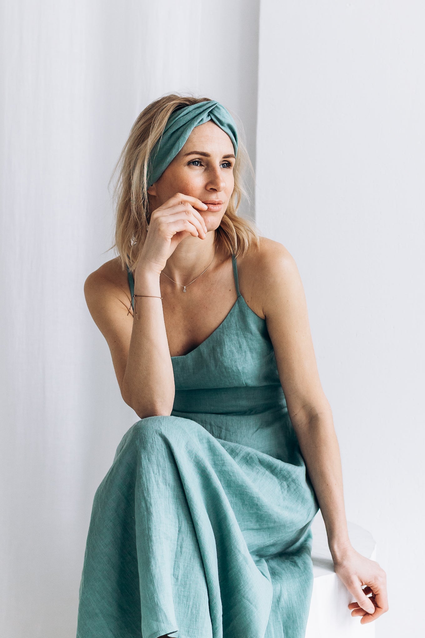 Sommerlicher Kleid aus Leinen "Liga"