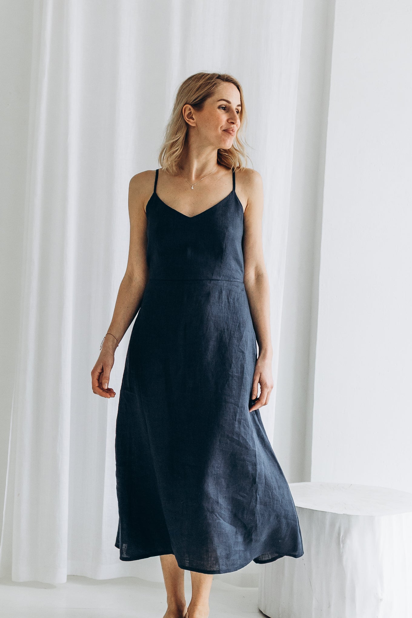 Sommerlicher Kleid aus Leinen "Liga"