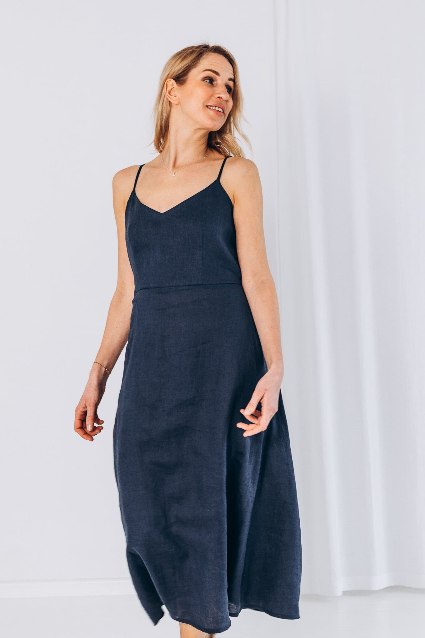Sommerlicher Kleid aus Leinen "Liga"