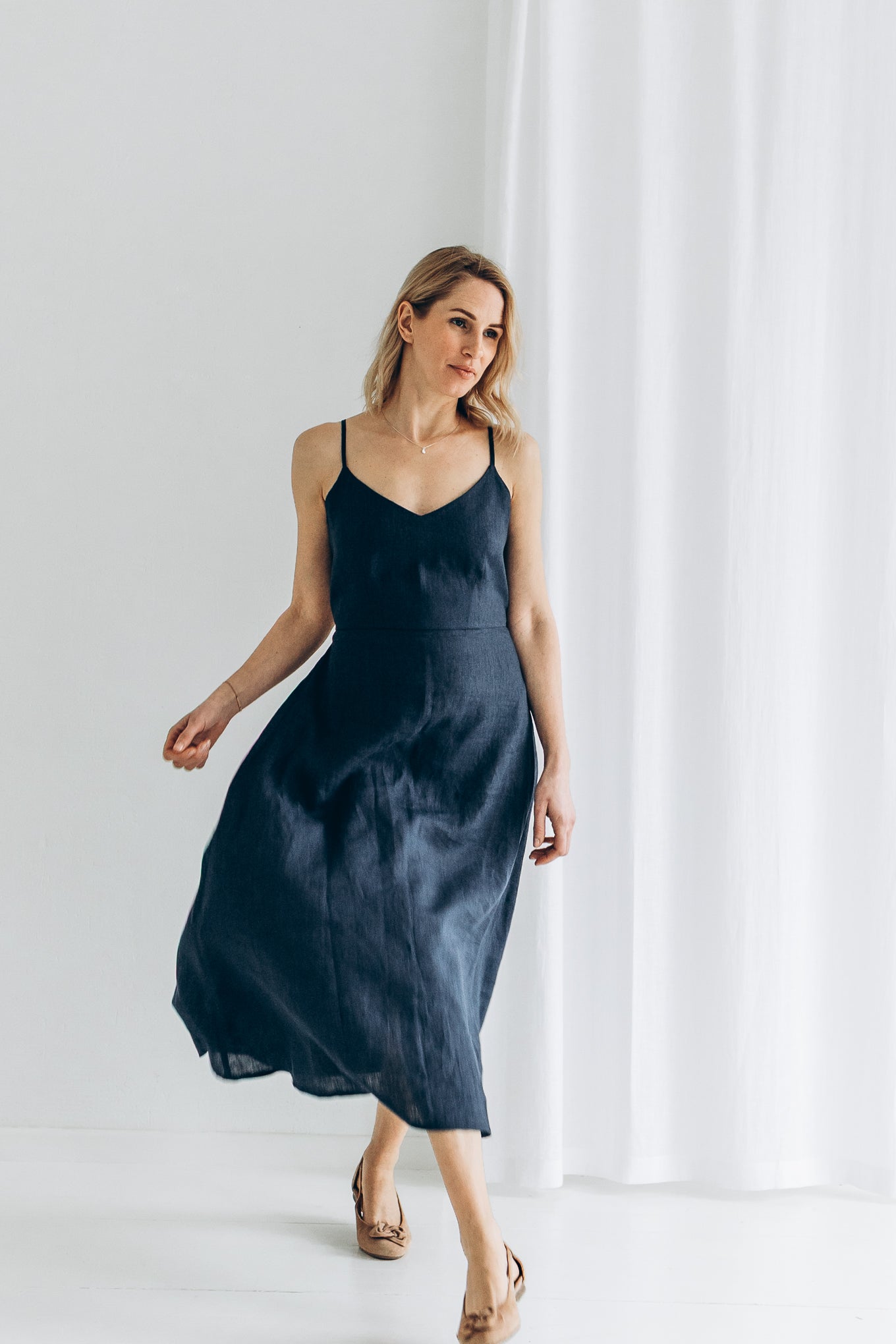 Sommerlicher Kleid aus Leinen "Liga"