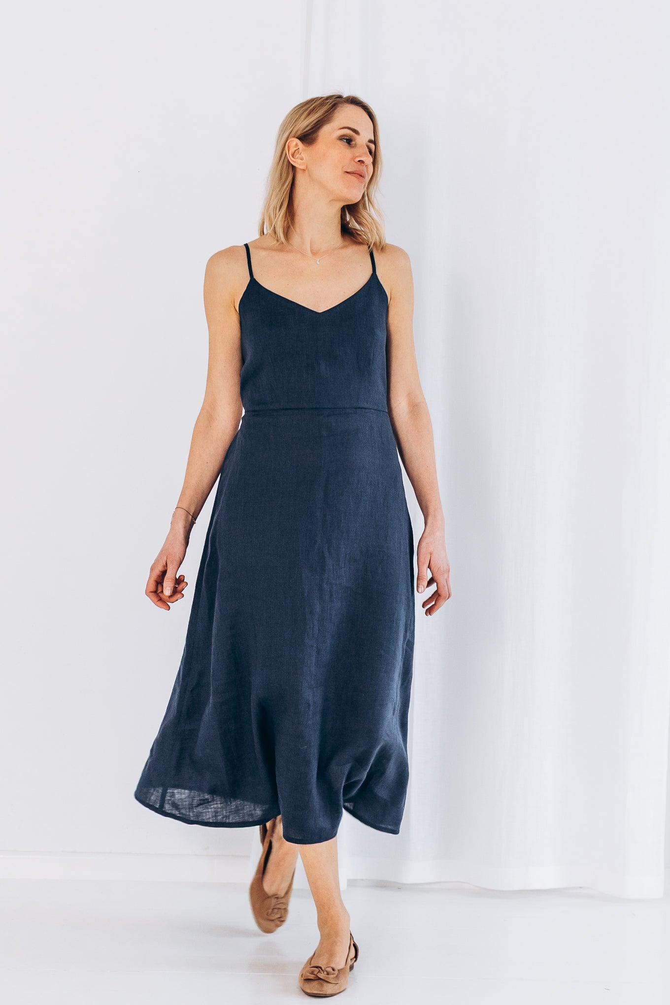 Sommerlicher Kleid aus Leinen "Liga"