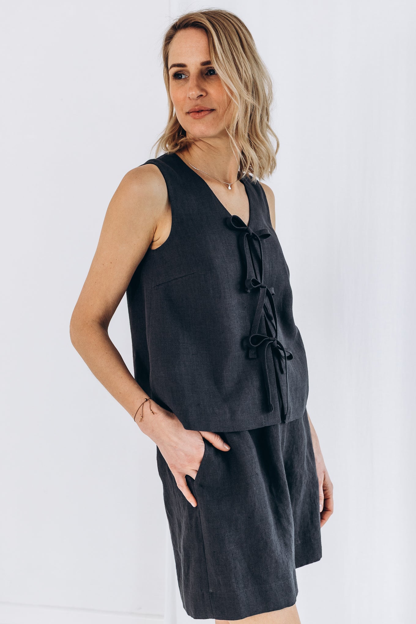 Sleeveless Linen Top "Luise"