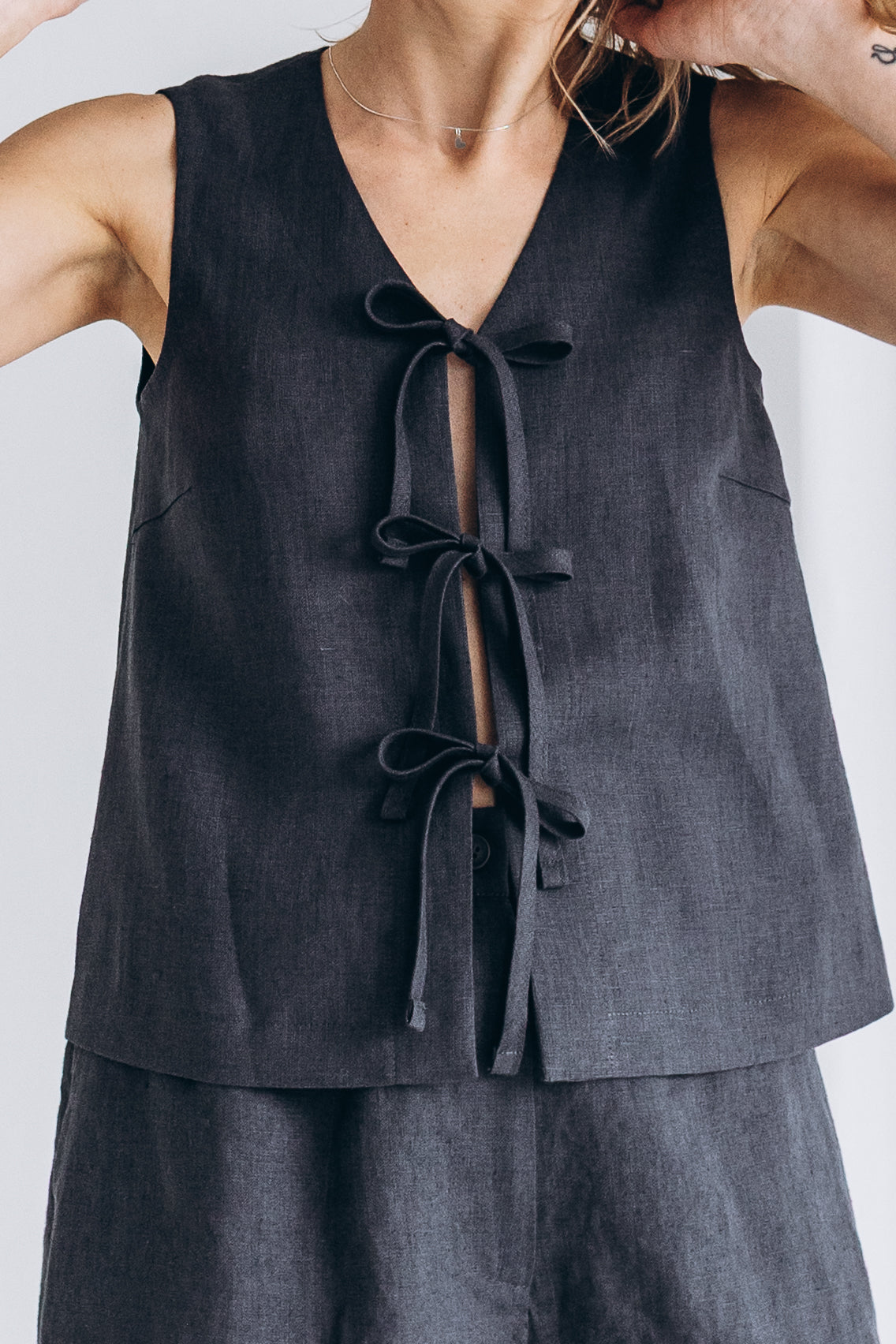 Sleeveless Linen Top "Luise"