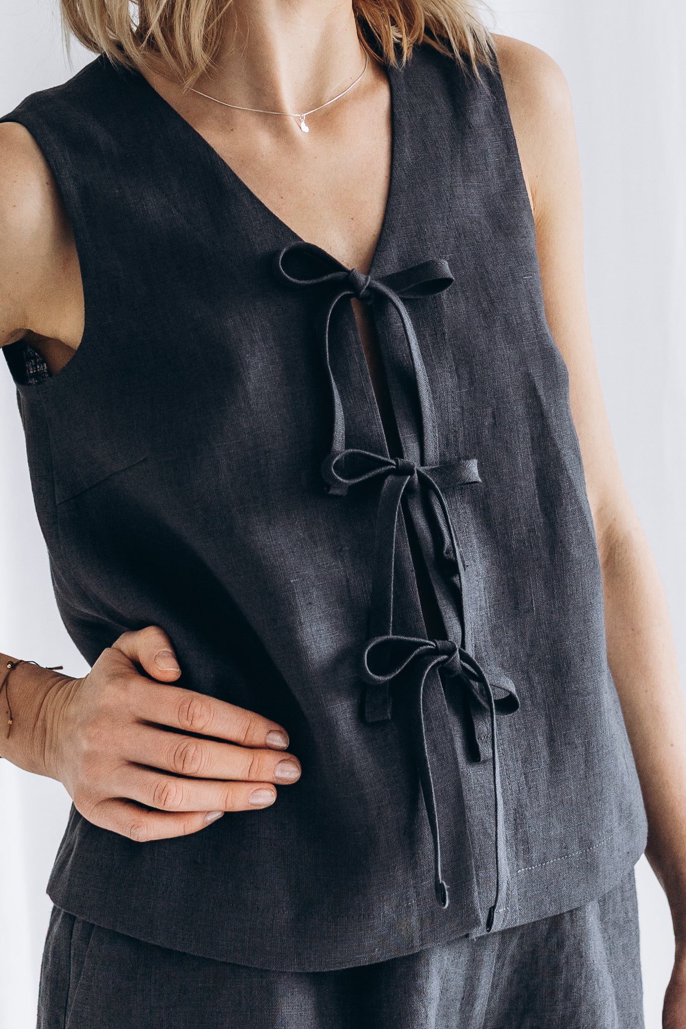 Sleeveless Linen Top "Luise"