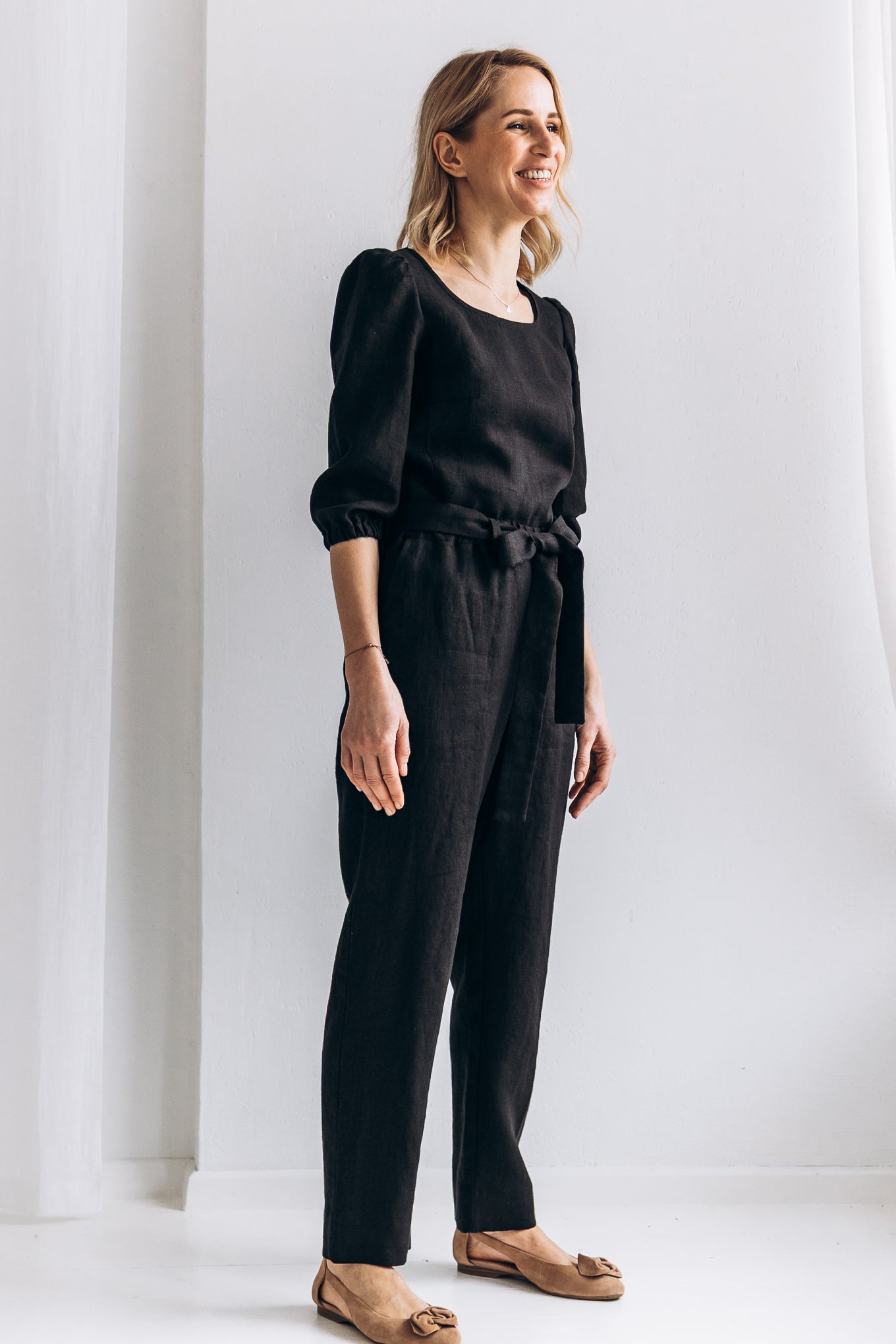Klassische Hose mit Gürtel "Nora"